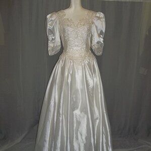 Mary's Bridal Wedding Gown Bust 32"